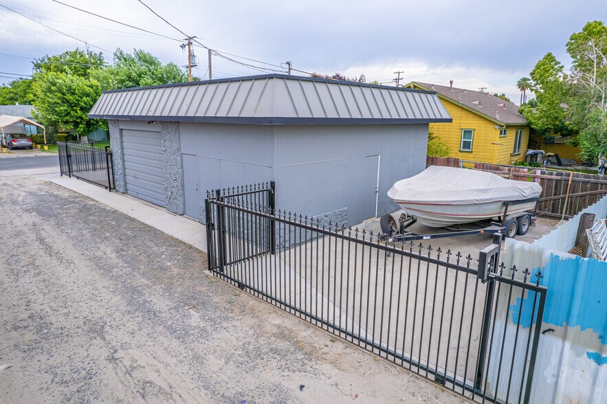 2681 Brownell St, Atwater, CA à vendre - Photo de l’immeuble – Image 2 sur 33