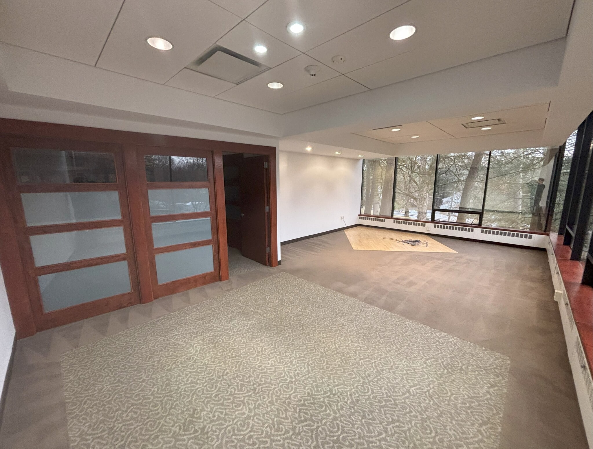 555 Pleasantville Rd, Briarcliff Manor, NY à louer Photo de l’immeuble– Image 1 sur 1