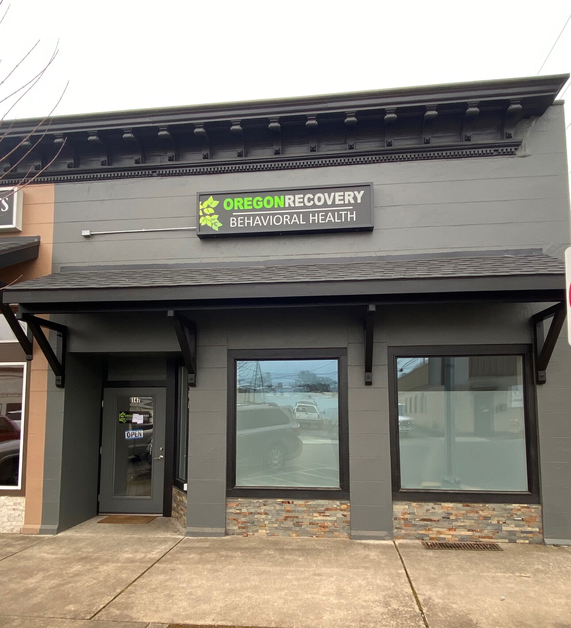 143-147 SW Court St, Dallas, OR à vendre Photo de l’immeuble– Image 1 sur 1