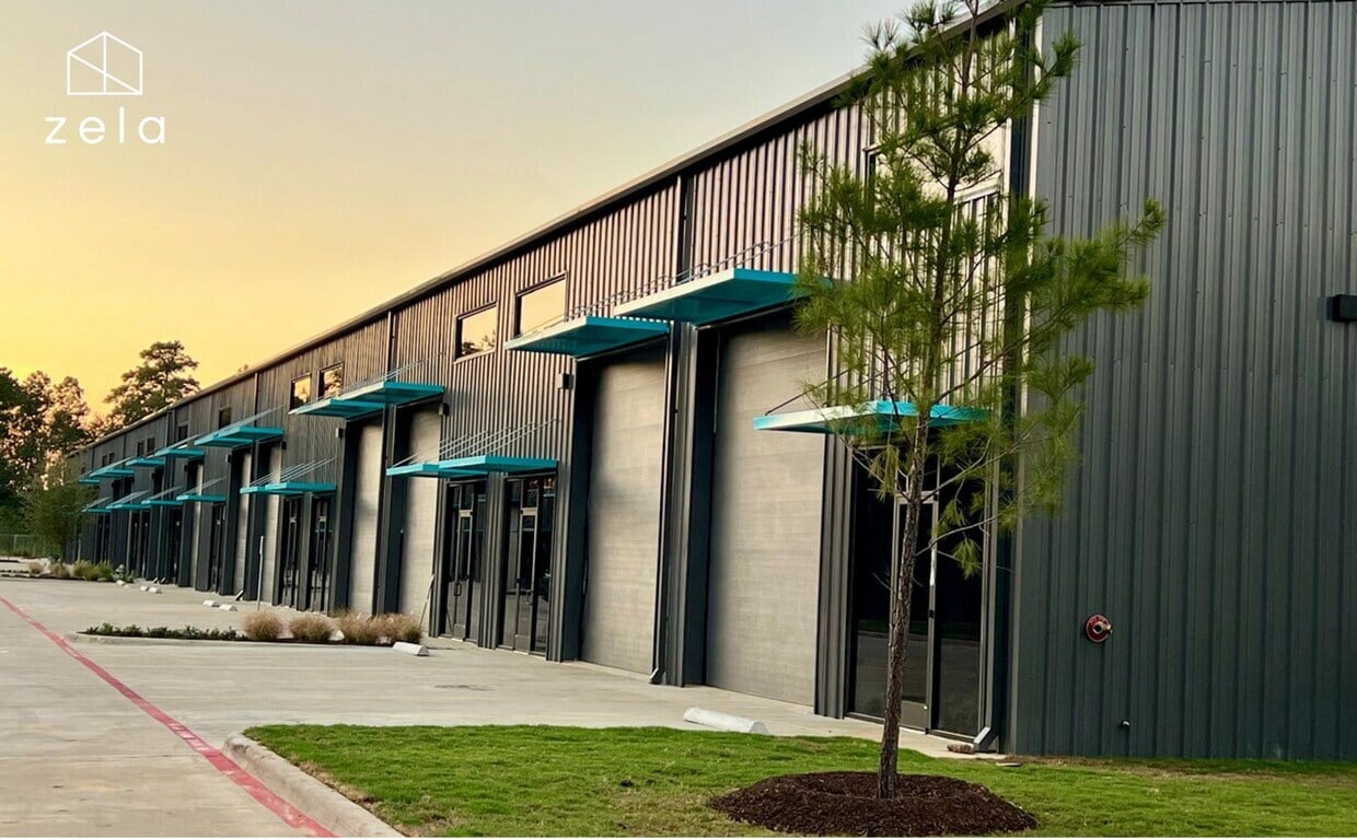 2007 Airport Rd, Conroe, TX à louer Photo de l’immeuble– Image 1 sur 10