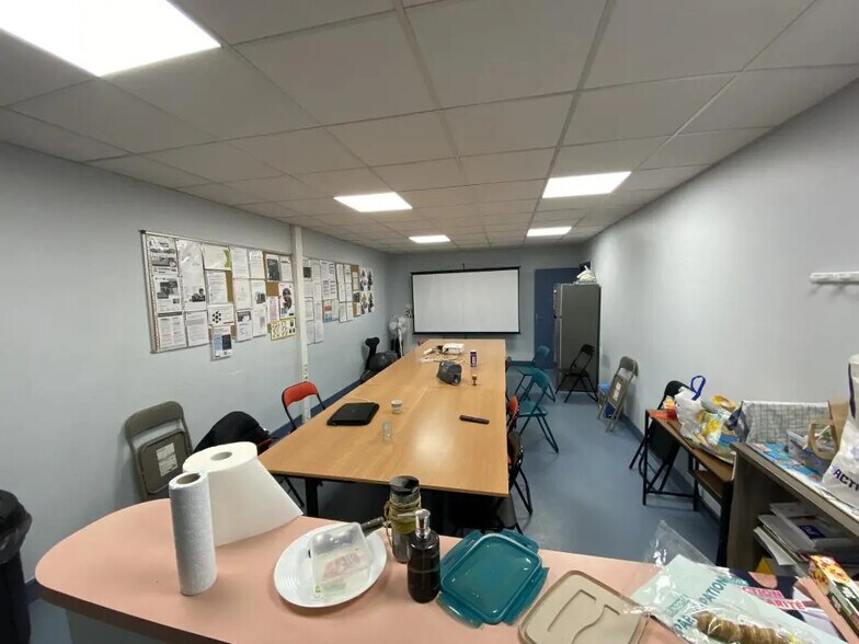 Bureau dans Aulnay-sous-Bois à louer - Photo de l’immeuble – Image 2 sur 5