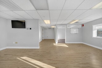 85 Franklin St, Needham, MA à louer Photo intérieure– Image 1 sur 19