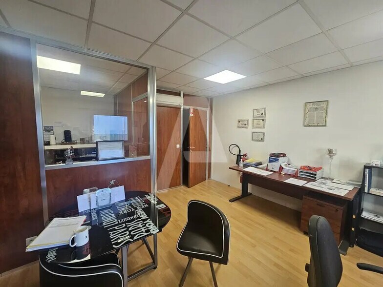 Local d'activités dans Trappes à vendre - Photo intérieure – Image 3 sur 5