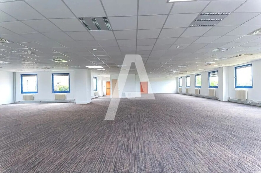 Local d’activités dans Villebon-sur-Yvette à louer - Photo intérieure – Image 3 sur 9