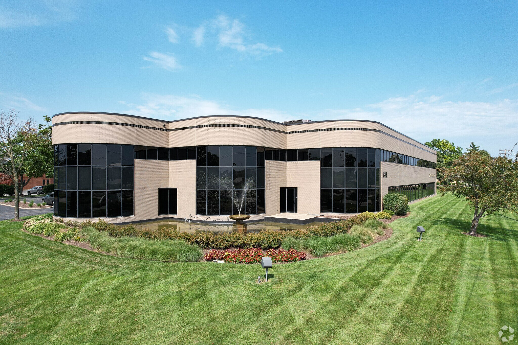 333 Salem Pl, Fairview Heights, IL à vendre Photo de l’immeuble– Image 1 sur 5