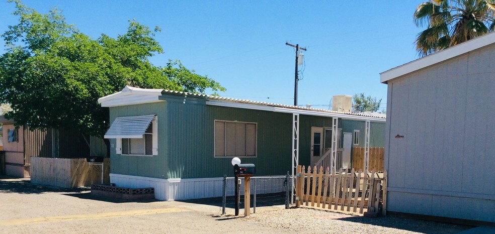 1599 N Norma St, Ridgecrest, CA à vendre - Photo de l’immeuble – Image 3 sur 22