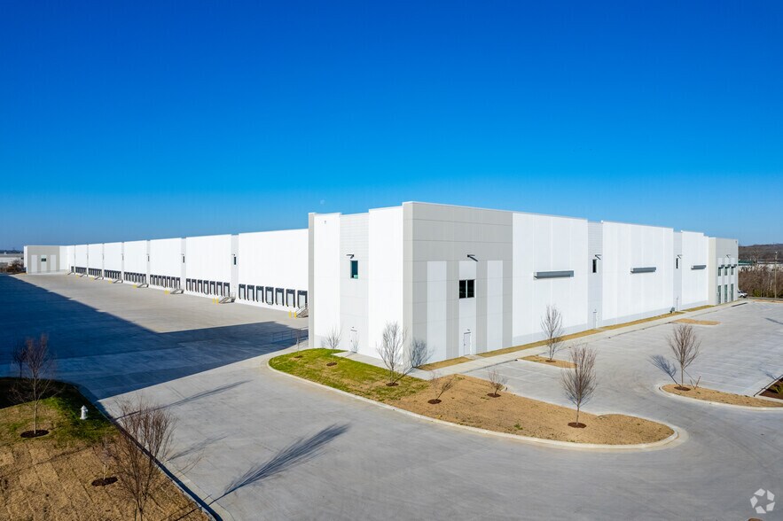 7500 Eastgate Blvd, Mt Juliet, TN à louer - Photo de l’immeuble – Image 3 sur 8