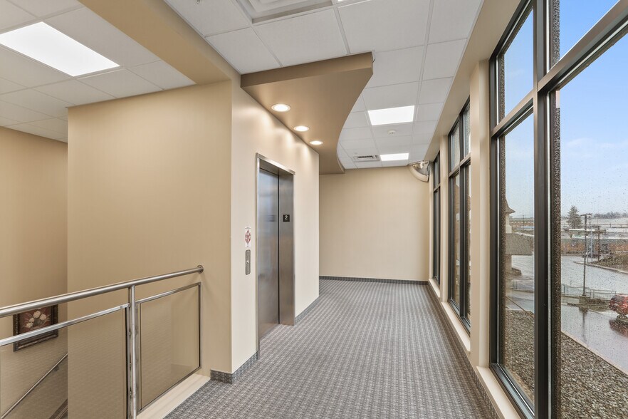 407 E 2nd Ave, Spokane, WA à louer - Photo de l’immeuble – Image 2 sur 23