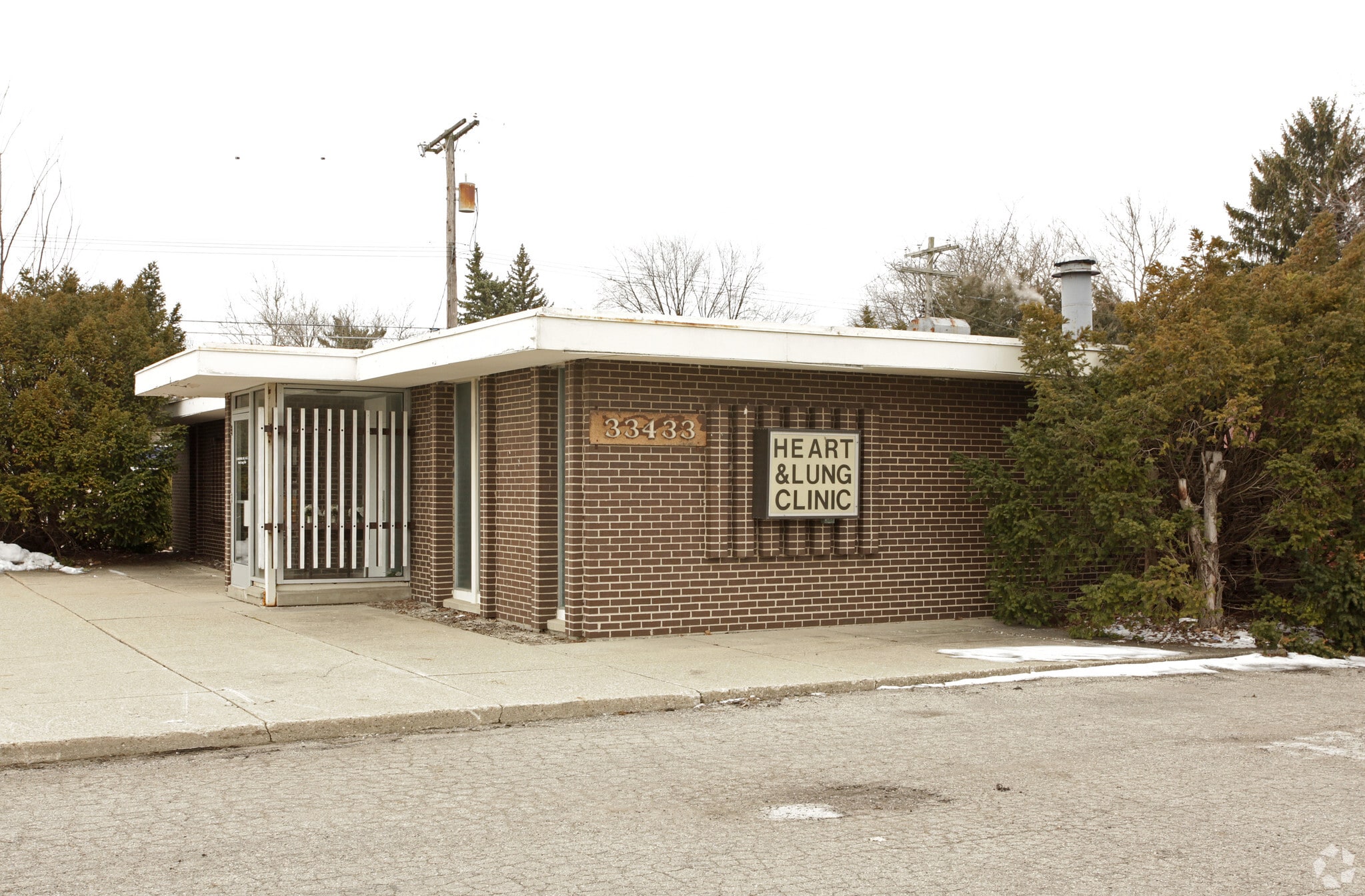 33433 6 Mile Rd, Livonia, MI à vendre Photo principale– Image 1 sur 23