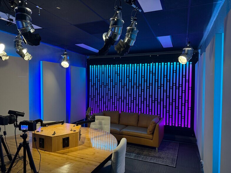 12987-12999 Arroyo St, San Fernando, CA à louer - Photo de l’immeuble – Image 3 sur 17