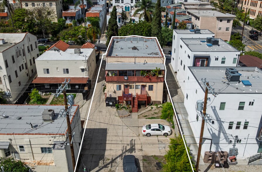 328 N Alexandria Ave, Los Angeles, CA à vendre - Photo de l’immeuble – Image 3 sur 8
