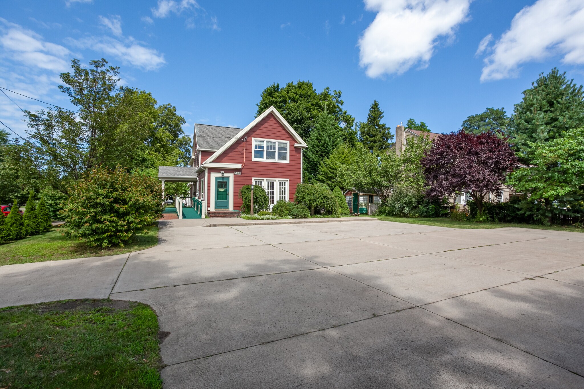 590 Titus Ave, Rochester, NY à vendre Photo de l’immeuble– Image 1 sur 13