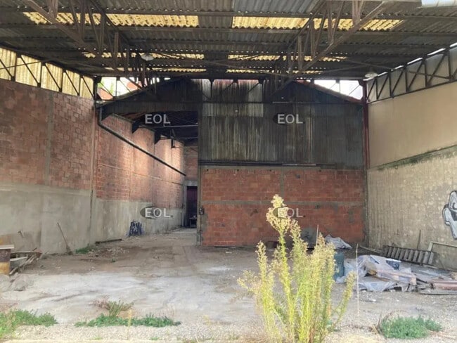 Plus de détails pour Industriel/Logistique à louer