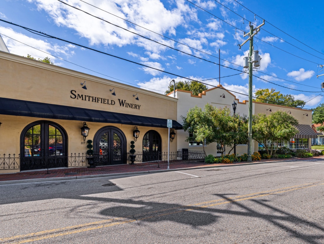 117-121 N Church St, Smithfield, VA à vendre Photo principale– Image 1 sur 7