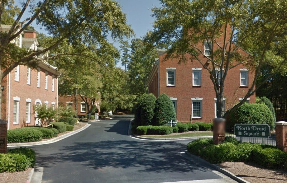 1936 N Druid Hills Rd NE, Atlanta, GA à vendre - Photo de l’immeuble – Image 2 sur 14