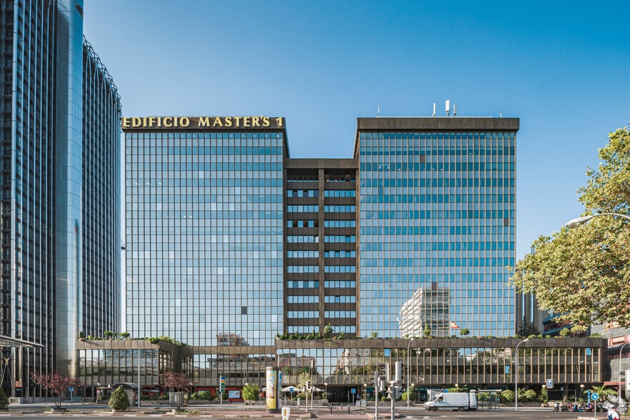 Avenida del General Perón, 38 B, Madrid, Madrid à louer - Photo de l’immeuble – Image 3 sur 7
