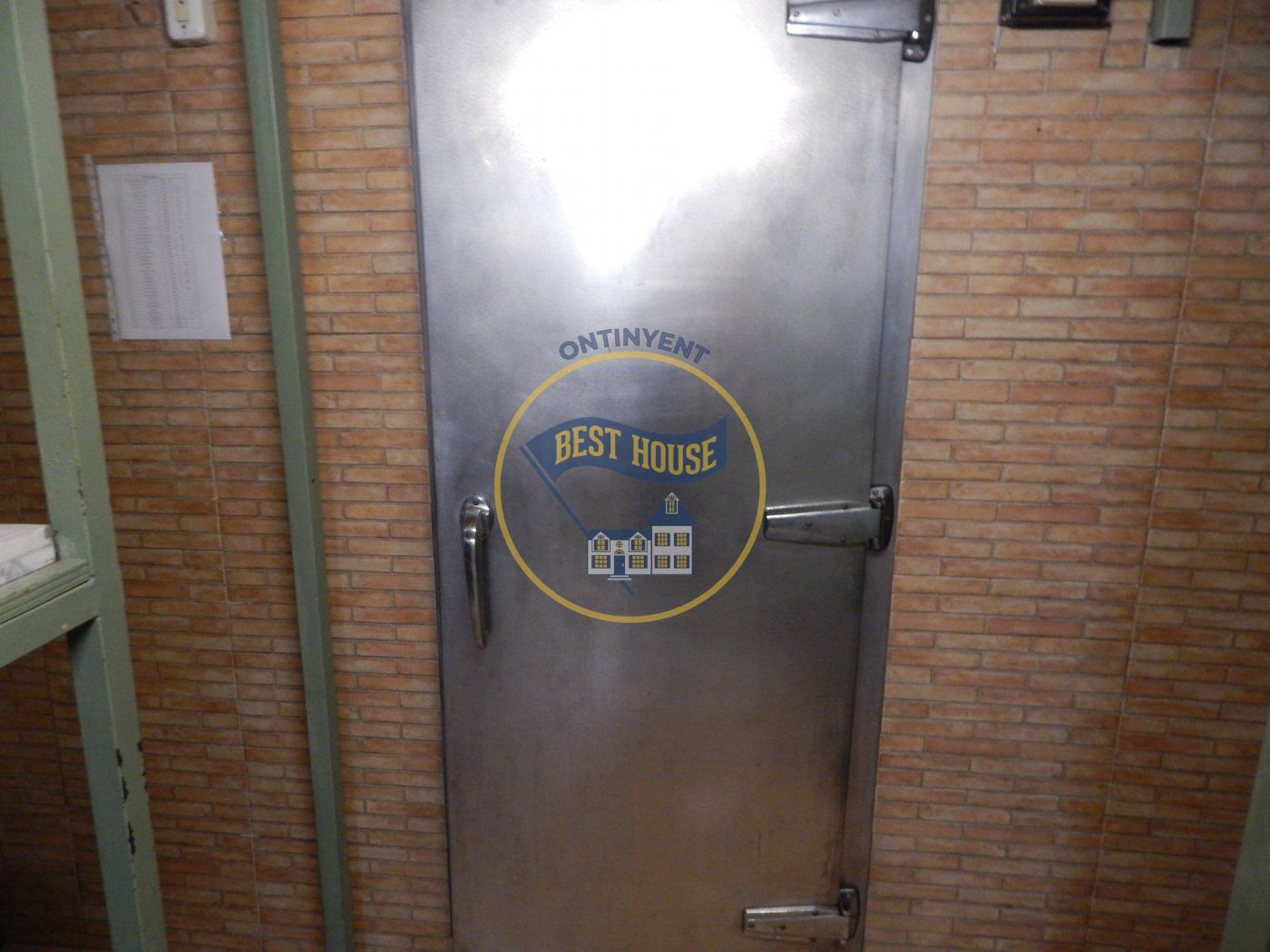 Local commercial dans Ontinyent, Valencia à louer Photo de l’immeuble– Image 1 sur 9