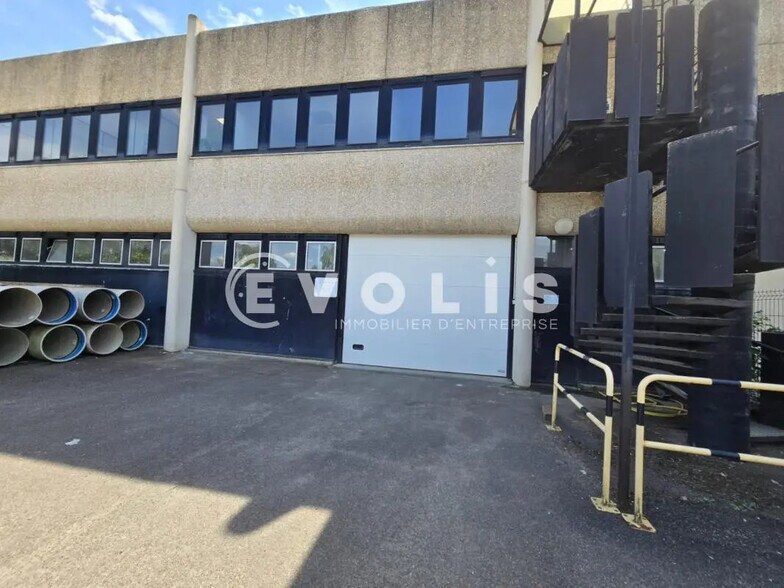 Bureau dans Villebon-sur-Yvette à louer - Photo de l’immeuble – Image 1 sur 10