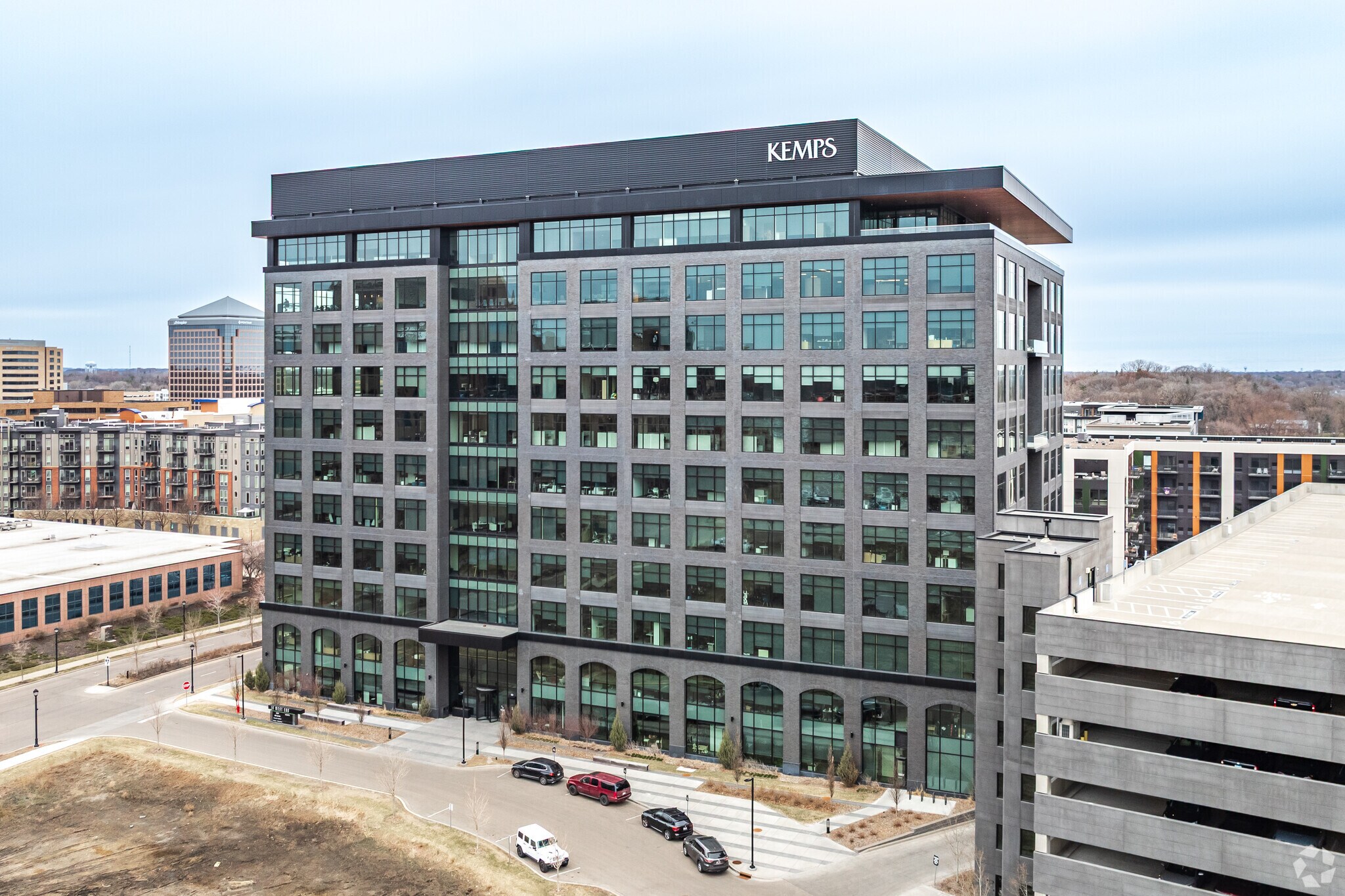 1601 Utica Ave S, Minneapolis, MN à louer Photo principale– Image 1 sur 12