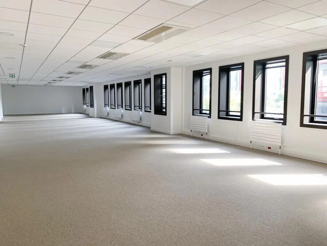 65 Rue Des Trois Fontanot, Nanterre à louer Photo intérieure– Image 1 sur 4