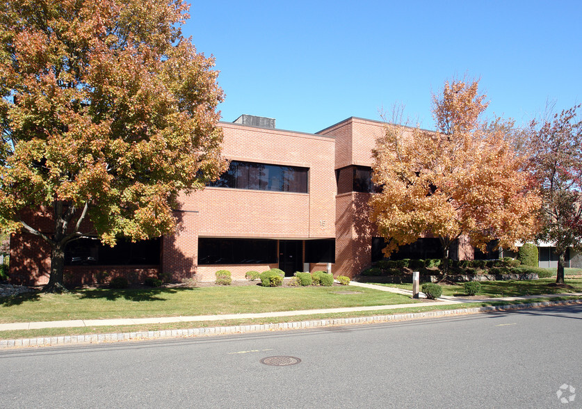 15 Bleeker St, Millburn, NJ à louer - Photo principale – Image 2 sur 4