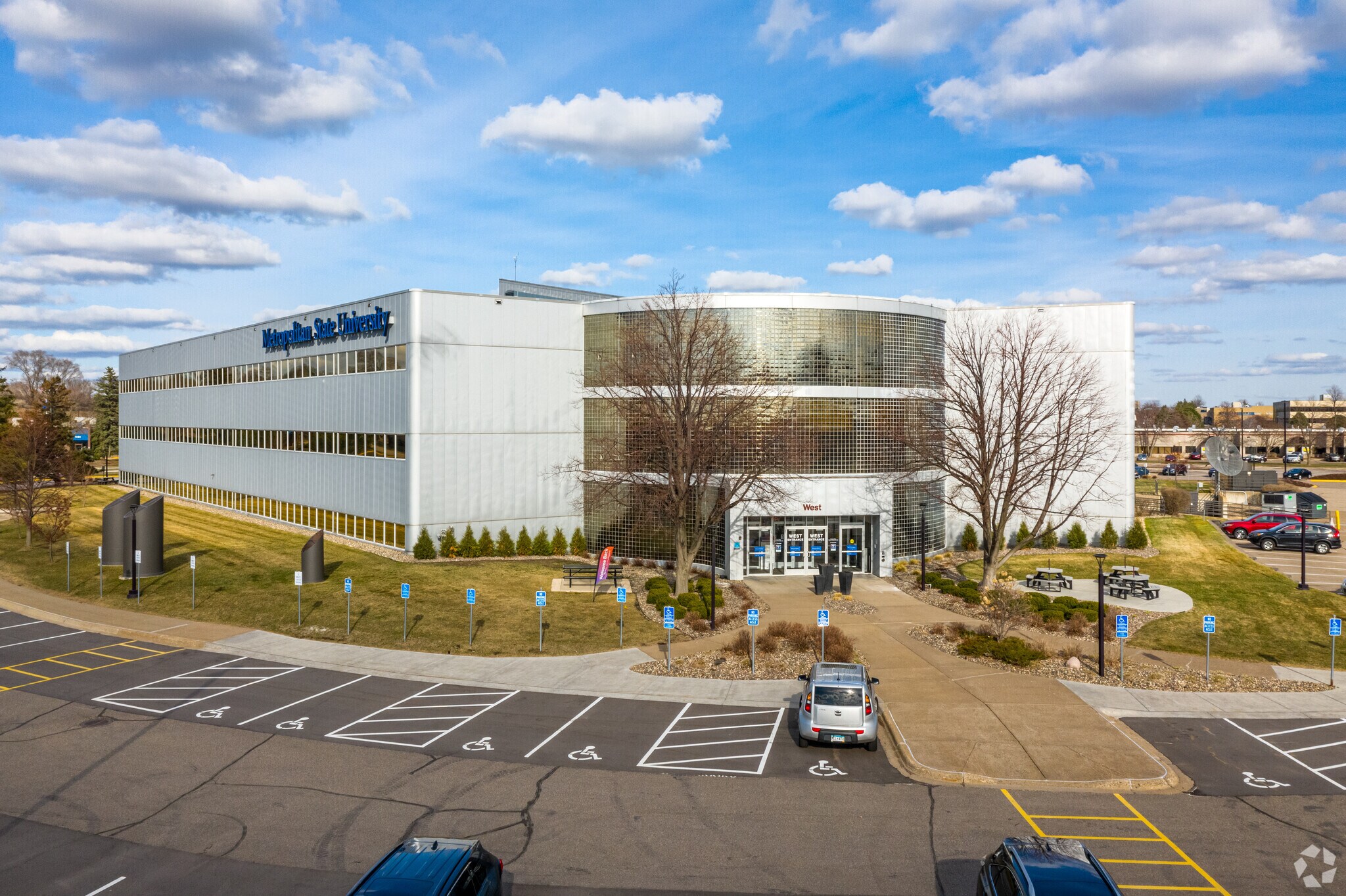 1450 Energy Park Dr, Saint Paul, MN à louer Photo principale– Image 1 sur 15