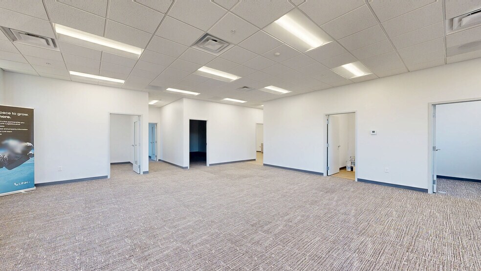 701 Liberty Way, Chester, VA à louer - Numérisation 3D Matterport – Image 2 sur 19