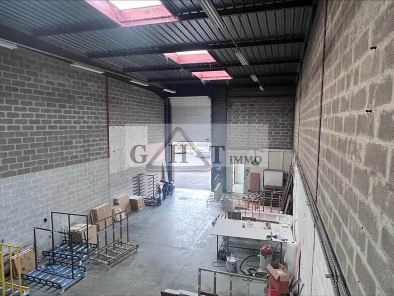 Industriel/Logistique dans Mitry-Mory à louer - Photo de l’immeuble – Image 1 sur 4