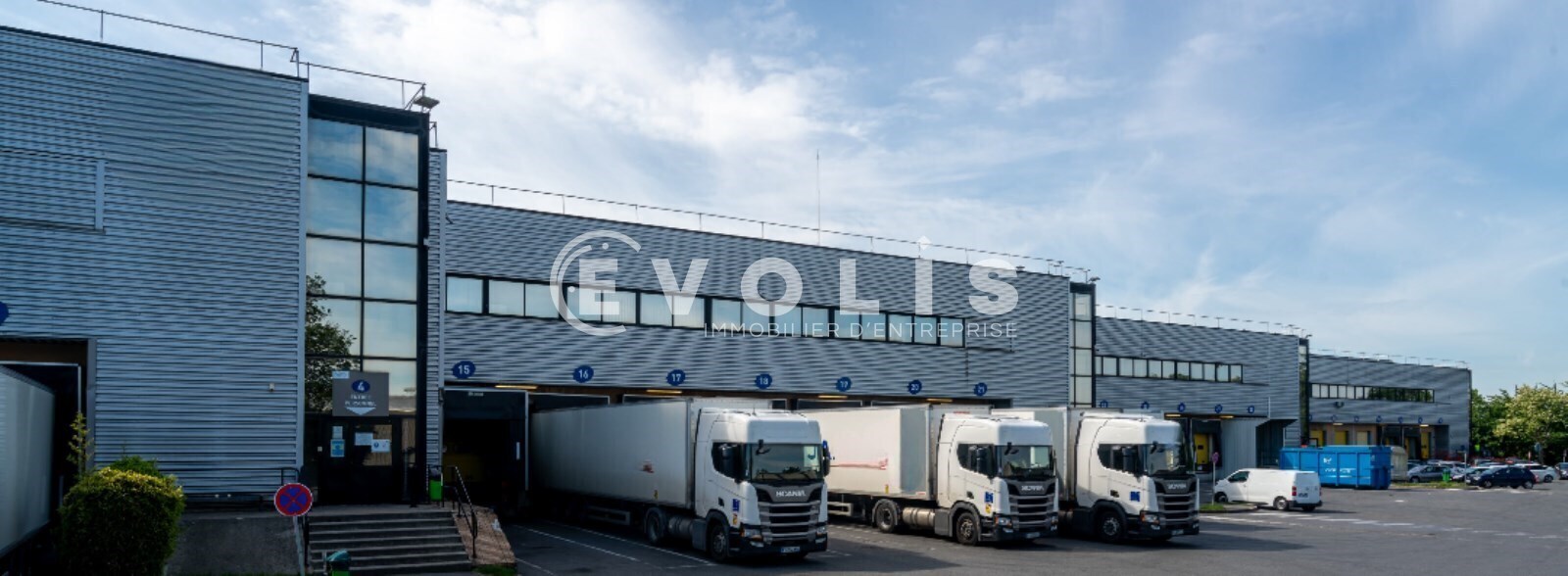 Industriel/Logistique dans Le Bourget à louer Photo de l’immeuble– Image 1 sur 4