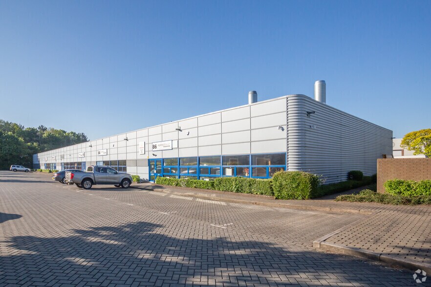86-98 Tanners Dr, Milton Keynes à louer - Photo principale – Image 1 sur 2