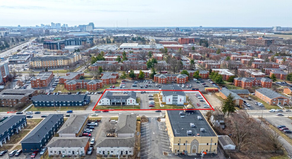 557 Riverview Dr, Columbus, OH à vendre - Photo de l’immeuble – Image 2 sur 3