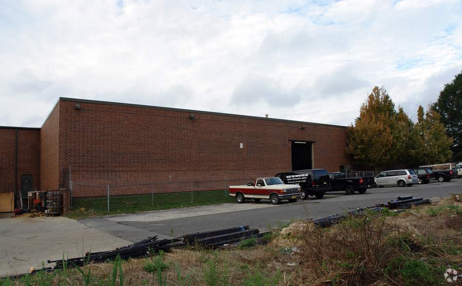 1707-1709 Imperial Way, Thorofare, NJ à louer - Photo de l’immeuble – Image 2 sur 3