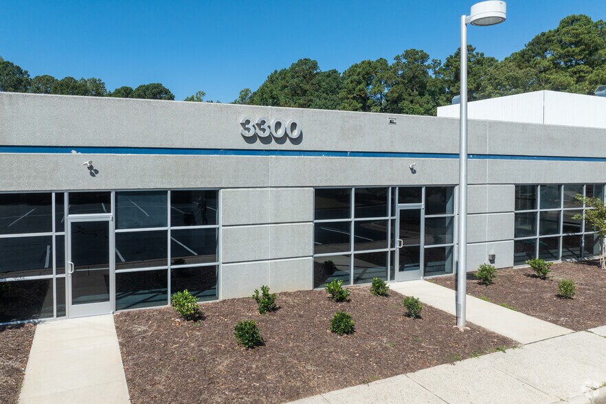 3300 Gateway Centre Blvd, Morrisville, NC à louer - Photo de l’immeuble – Image 3 sur 20
