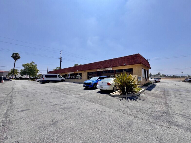 1025 W Arrow Hwy, Glendora, CA à vendre - Photo de l’immeuble – Image 2 sur 21