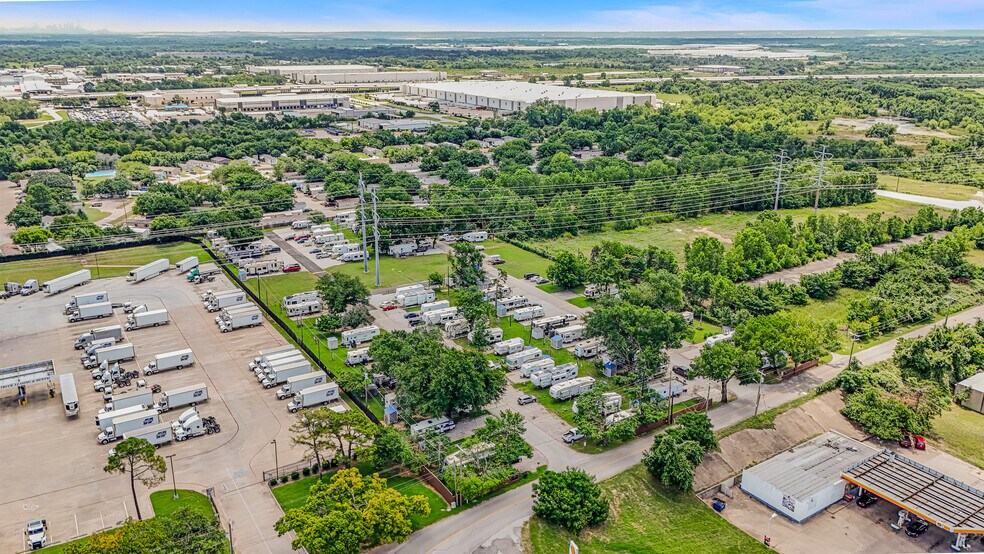 2905 Oakdale rd, Grand Prairie, TX à vendre - Photo de l’immeuble – Image 3 sur 6
