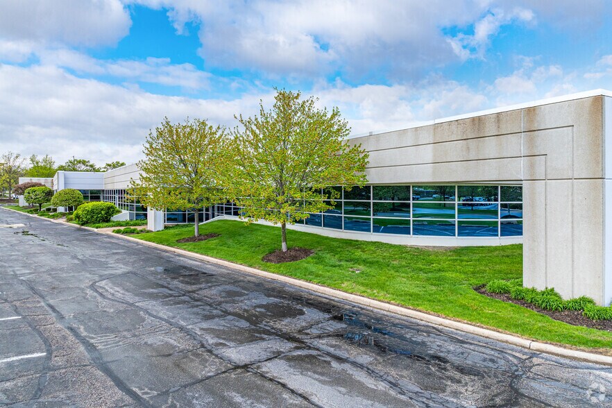 1551 Bond St, Naperville, IL à vendre - Photo de l’immeuble – Image 2 sur 5