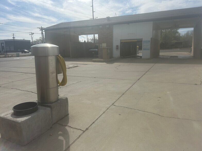510 N Vernal Ave, Naples, UT à vendre - Photo de l’immeuble – Image 3 sur 4