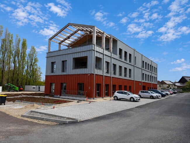 Plus de détails pour 22 Boulevard De L'Europe, Quetigny - Bureau à louer