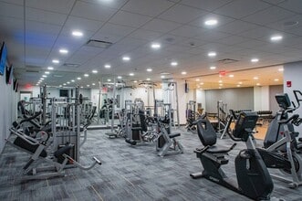 50 Charles Lindbergh Blvd, Uniondale, NY à louer Photo intérieure– Image 2 sur 4