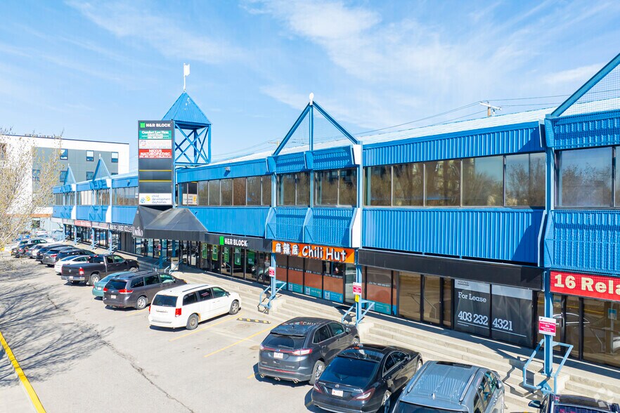 222 16th Ave NE, Calgary, AB à louer - Photo de l’immeuble – Image 1 sur 4