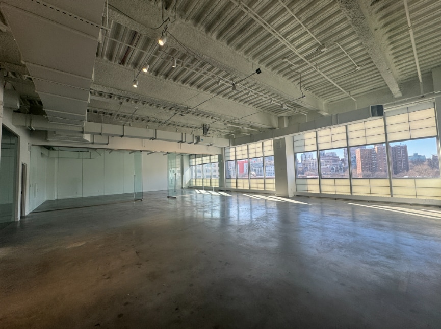 141 Flushing Ave, Brooklyn, NY à louer Photo intérieure– Image 1 sur 2