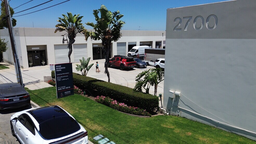 2700 Rose Ave, Signal Hill, CA à louer - Photo de l’immeuble – Image 1 sur 21