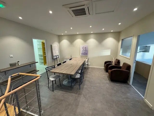 Bureau dans Andrézieux-Bouthéon à louer - Photo de l’immeuble – Image 1 sur 4