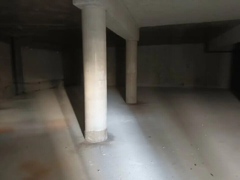 Local commercial dans Fécamp à louer - Photo de l’immeuble – Image 2 sur 3