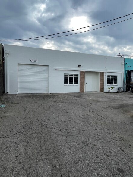 5436 Cleon Ave, North Hollywood, CA à vendre - Photo de l’immeuble – Image 3 sur 24
