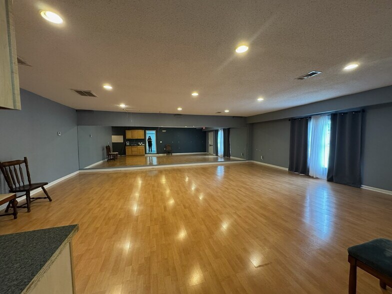 1310 Goodman Rd, Southaven, MS à vendre - Photo de l’immeuble – Image 2 sur 15