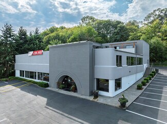 Plus de détails pour 16705 Southcenter Pky, Tukwila, WA - Bureau/Local commercial à louer
