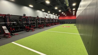 380-446 Harding Blvd, Roseville, CA à louer Photo intérieure– Image 1 sur 3