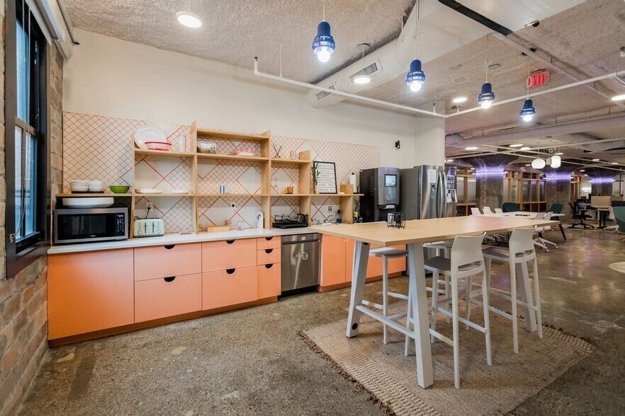 2937 E Grand Blvd, Detroit, MI à louer - Photo intérieure – Image 2 sur 14