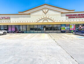 8530 S Braeswood Blvd, Houston, TX à louer Photo intérieure– Image 1 sur 48